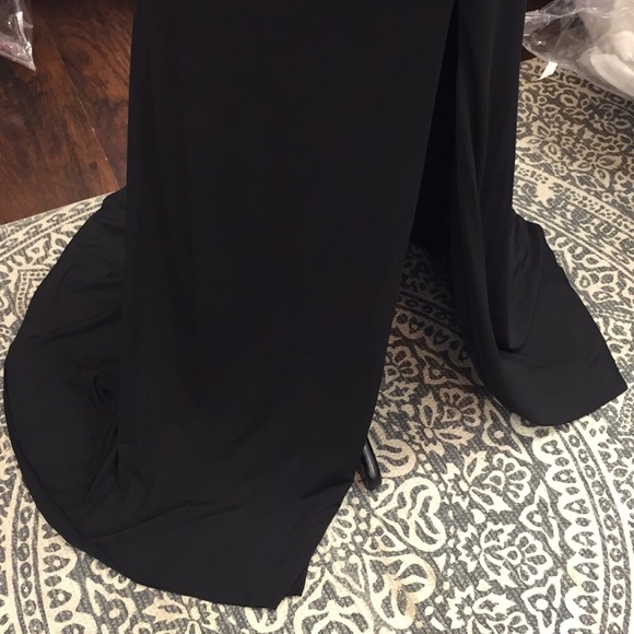 SOLD NWT GORGEOUS BLACK TIE GOWN - Picture 4 of 7